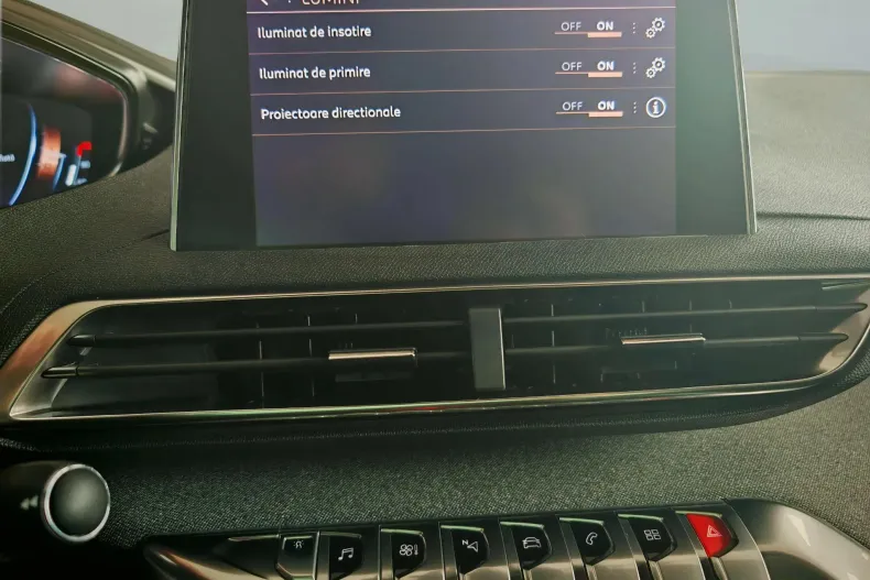 Peugeot 3008 din 2019 cu 94.985 km - oferta PEU138357 - foto 27