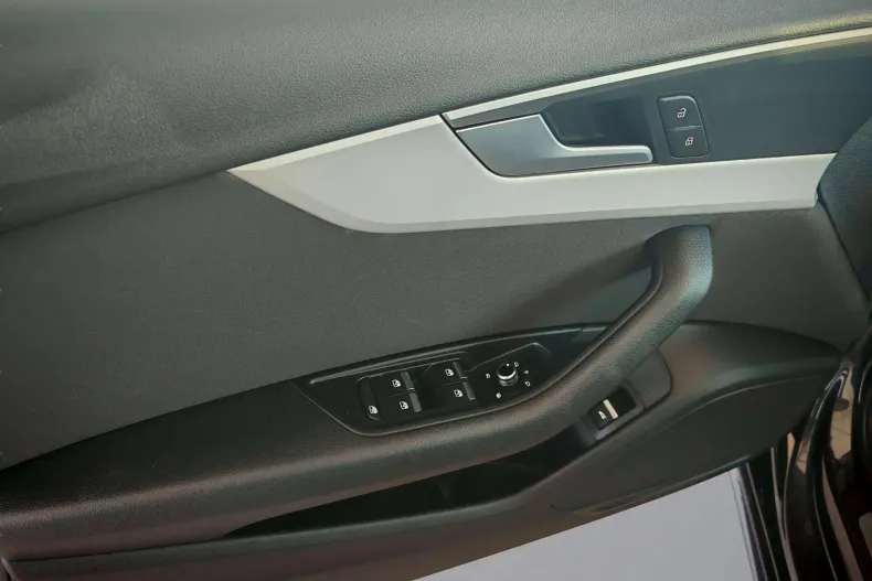 Audi A4 din 2020 cu 158.444 km - oferta AUD138359 - foto 29