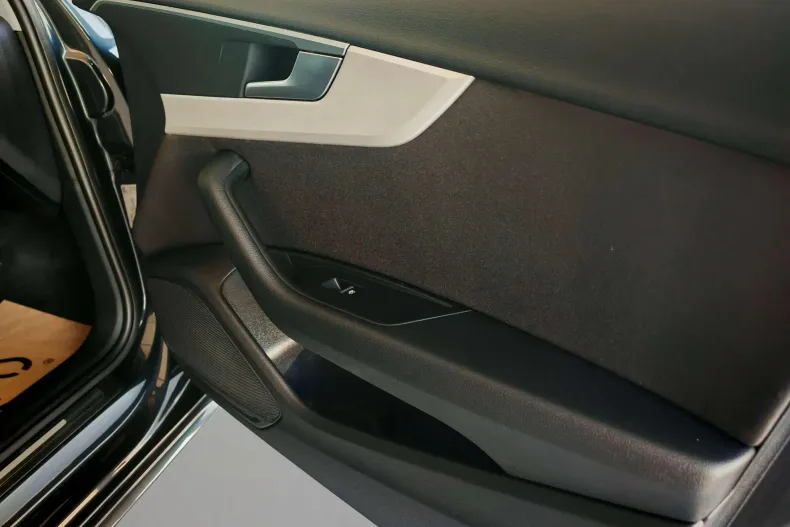 Audi A4 din 2020 cu 158.444 km - oferta AUD138359 - foto 37