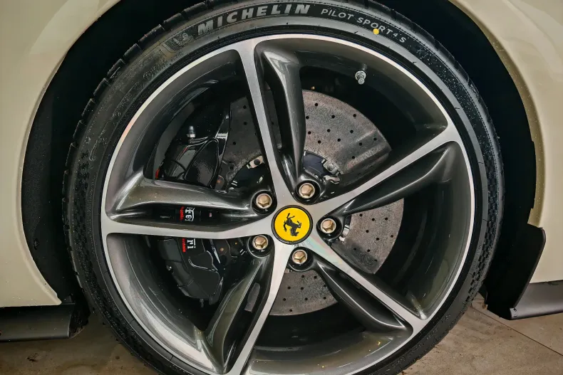 Ferrari 296 GTB din 2024 cu 67 km - oferta FER138362 - foto 11