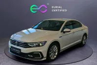 Volkswagen Passat din 2021 cu 66.272 km - oferta VOL138364 - foto 1