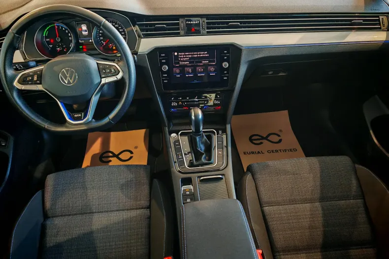 Volkswagen Passat din 2021 cu 66.272 km - oferta VOL138364 - foto 13