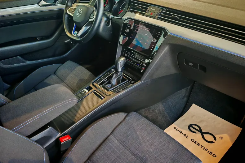 Volkswagen Passat din 2021 cu 66.272 km - oferta VOL138364 - foto 16