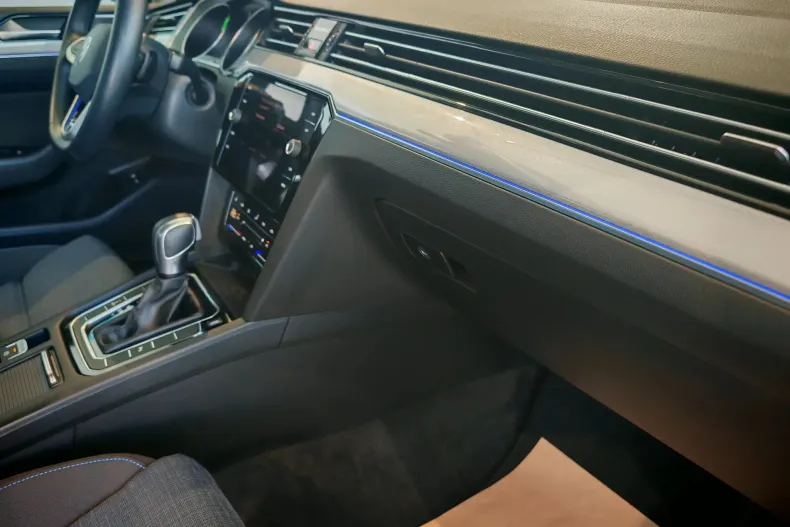 Volkswagen Passat din 2021 cu 66.272 km - oferta VOL138364 - foto 19