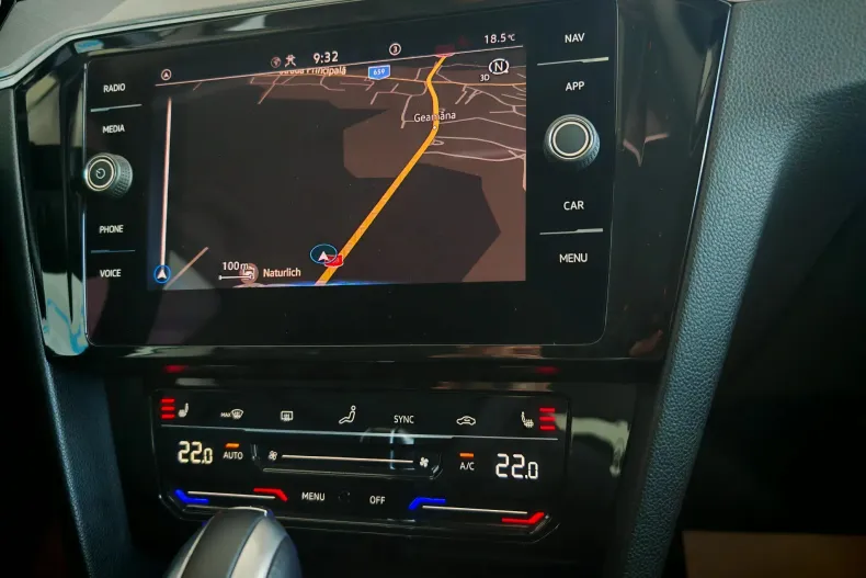 Volkswagen Passat din 2021 cu 66.272 km - oferta VOL138364 - foto 28