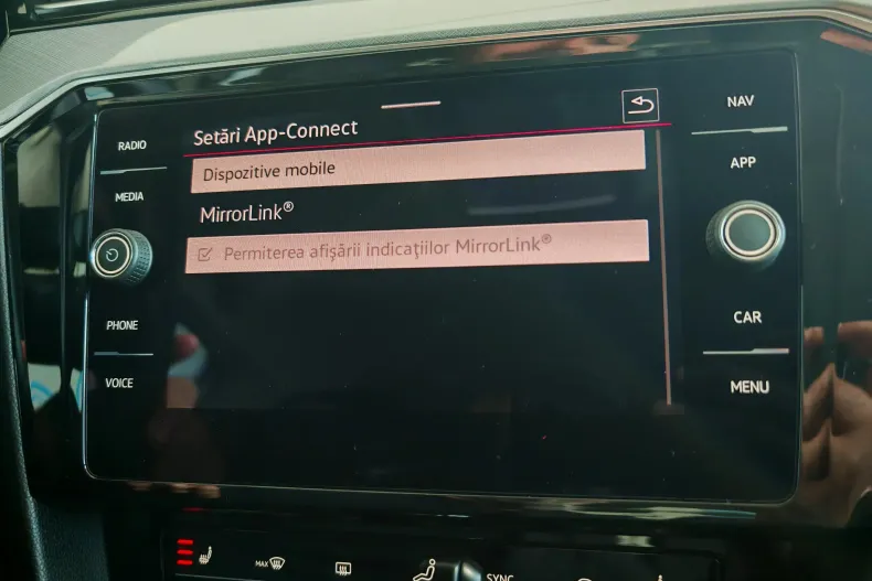 Volkswagen Passat din 2021 cu 66.272 km - oferta VOL138364 - foto 39