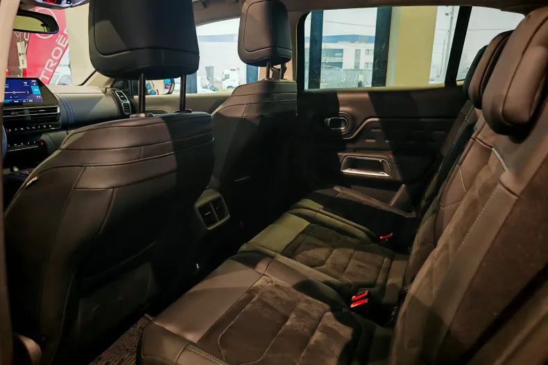 Citroën C5 Aircross din 2023 cu 4.100 km - oferta CIT138368 - foto 12