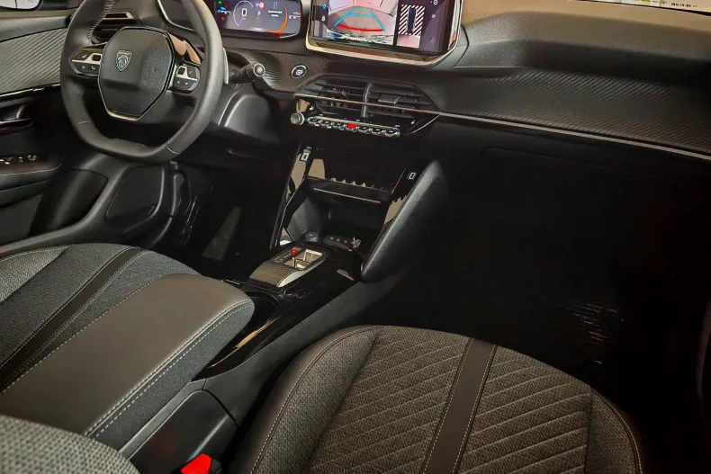 Peugeot 208 din 2024 cu 1.470 km - oferta PEU138369 - foto 15