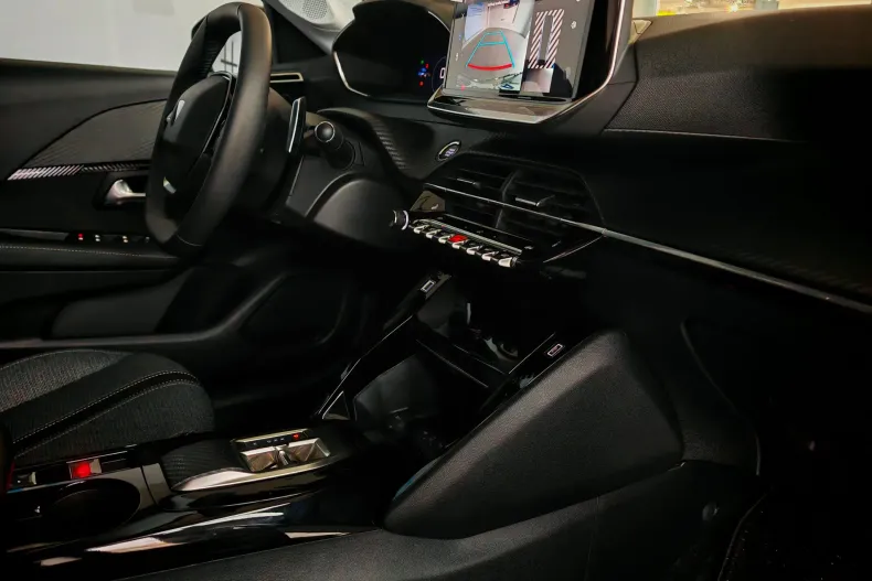 Peugeot 208 din 2024 cu 1.470 km - oferta PEU138369 - foto 17