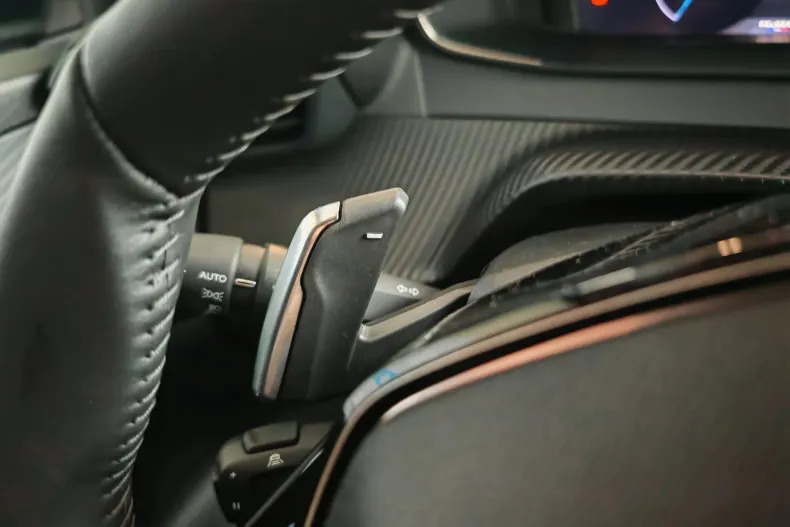 Peugeot 208 din 2024 cu 1.470 km - oferta PEU138369 - foto 25