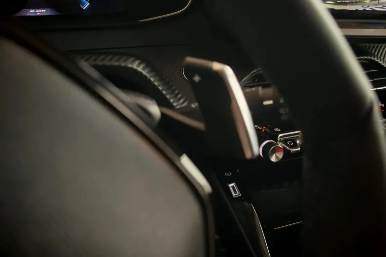 Peugeot 208 din 2024 cu 1.470 km - oferta PEU138369 - foto 26