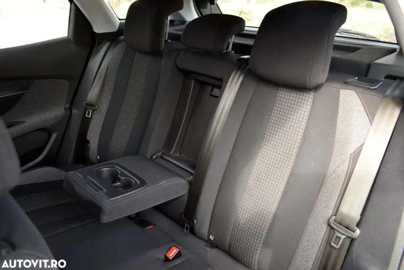 Peugeot 3008 din 2020 cu 108.403 km - oferta PEU138375 - foto 13