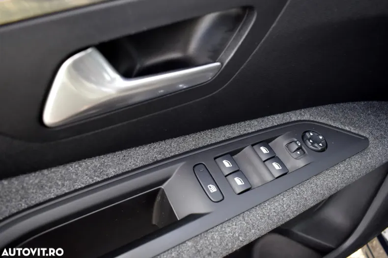 Peugeot 3008 din 2020 cu 108.403 km - oferta PEU138375 - foto 14