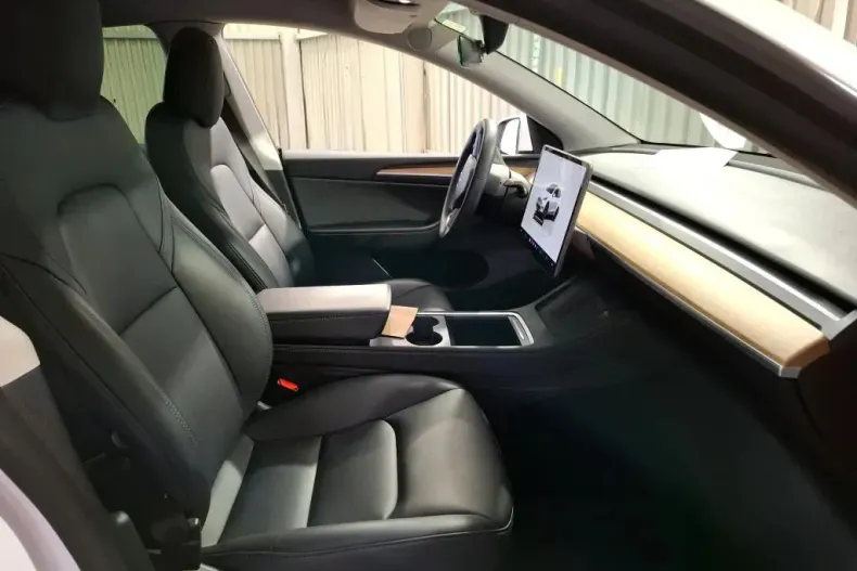 Tesla Model Y din 2022 cu 53.020 km - oferta TES138378 - foto 6