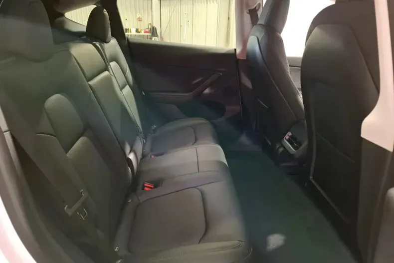 Tesla Model Y din 2022 cu 53.020 km - oferta TES138378 - foto 7