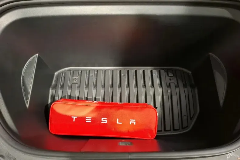 Tesla Model Y din 2022 cu 53.020 km - oferta TES138378 - foto 10