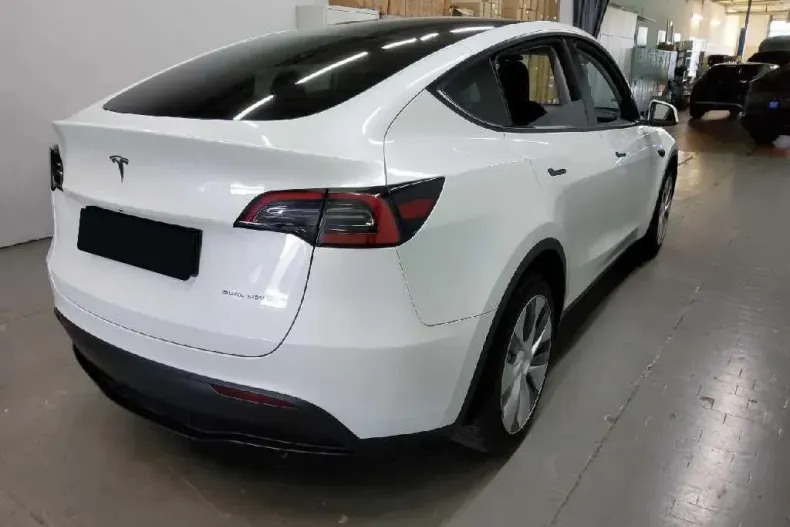 Tesla Model Y din 2023 cu 57.156 km - oferta TES138379 - foto 4