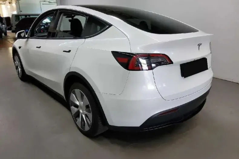 Tesla Model Y din 2023 cu 57.156 km - oferta TES138379 - foto 5
