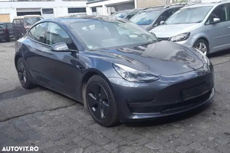 Tesla Model 3 din 2021 cu 58.752 km - oferta TES138381 - foto 1