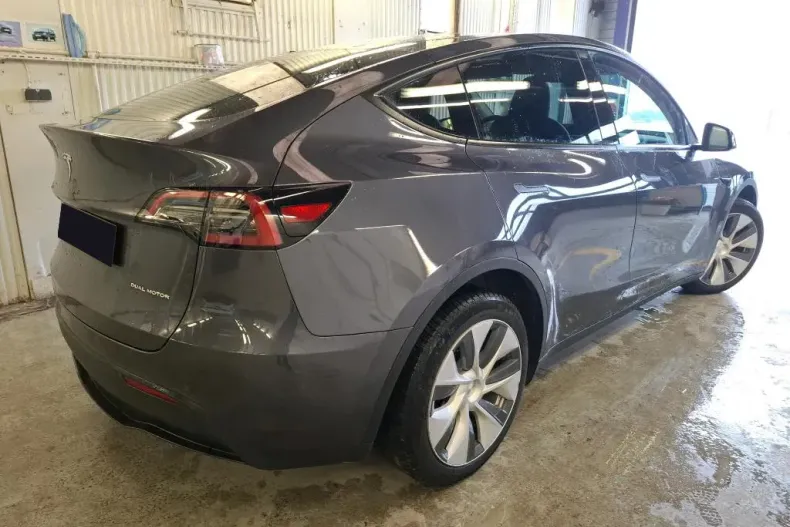 Tesla Model Y din 2022 cu 68.504 km - oferta TES138384 - foto 4