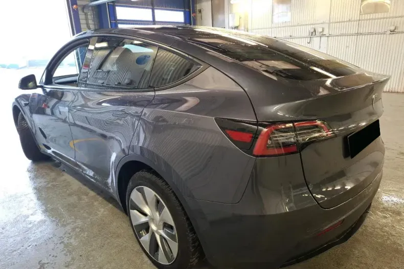 Tesla Model Y din 2022 cu 68.504 km - oferta TES138384 - foto 5