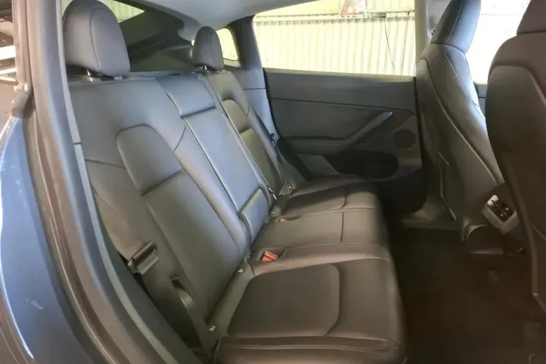 Tesla Model Y din 2022 cu 68.504 km - oferta TES138384 - foto 7