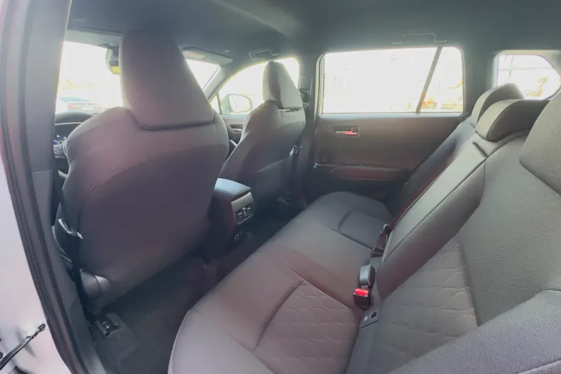 Toyota Corolla Cross din 2025 cu 5 km - oferta TOY138385 - foto 18