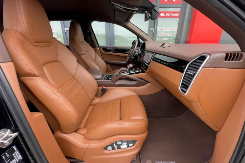 Porsche Cayenne din 2020 cu 108.702 km - oferta POR138387 - foto 31