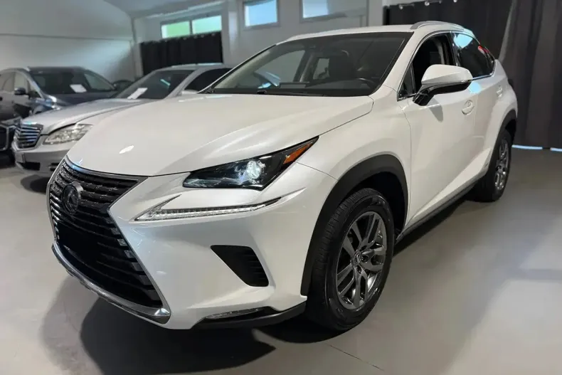 Lexus Seria NX din 2019 cu 104.800 km - oferta LEX138388 - foto 4