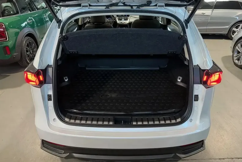 Lexus Seria NX din 2019 cu 104.800 km - oferta LEX138388 - foto 7