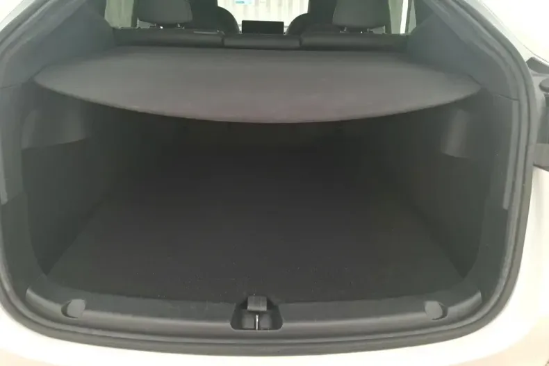 Tesla Model Y din 2022 cu 65.095 km - oferta TES138389 - foto 8