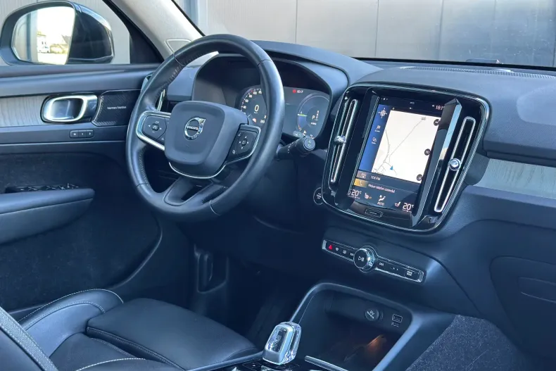 Volvo XC40 din 2020 cu 106.004 km - oferta VOL138396 - foto 2