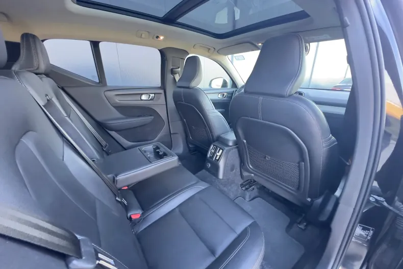 Volvo XC40 din 2020 cu 106.004 km - oferta VOL138396 - foto 21