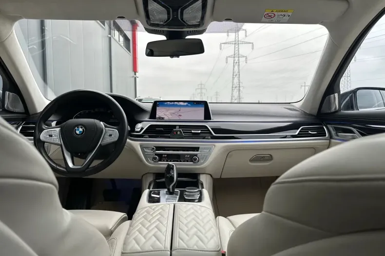 BMW Seria 7 din 2021 cu 107.100 km - oferta BMW138412 - foto 34