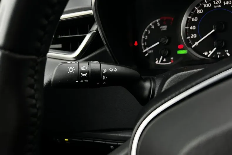 Toyota Corolla din 2019 cu 82.696 km - oferta TOY138426 - foto 19