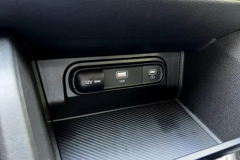 Kia Sportage din 2025 cu 16 km - oferta KIA138435 - foto 19