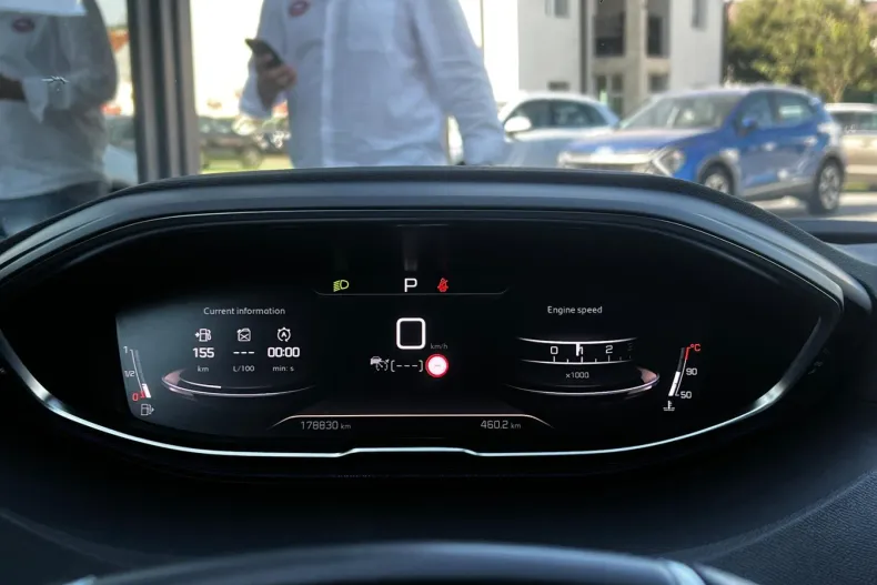 Peugeot 3008 din 2022 cu 178.830 km - oferta PEU138445 - foto 26