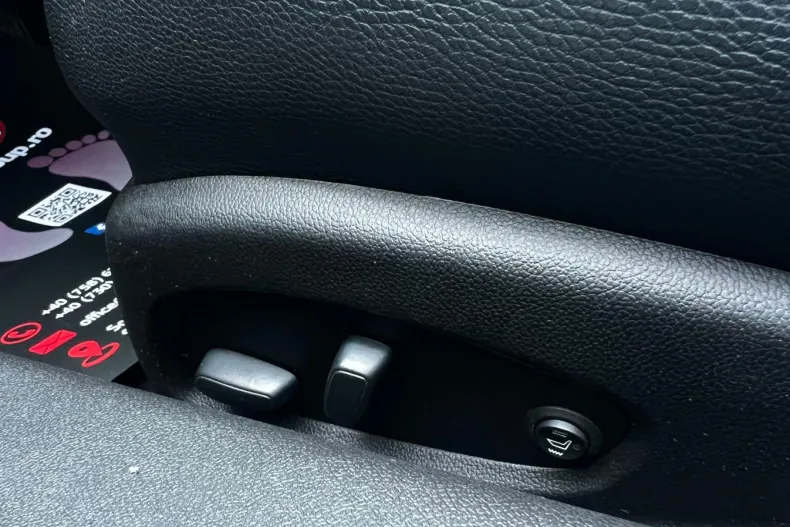 Chevrolet Camaro din 2020 cu 76.118 km - oferta CHE138447 - foto 12