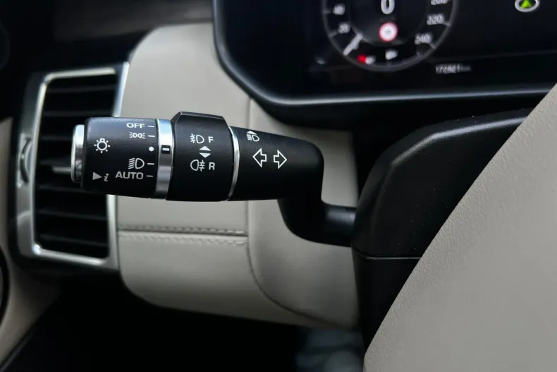 Land Rover Discovery din 2019 cu 172.821 km - oferta LAN138449 - foto 39