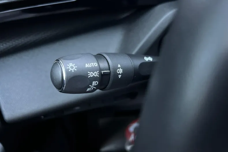 Peugeot 308 din 2022 cu 71.533 km - oferta PEU138454 - foto 19