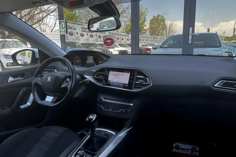 Peugeot 308 din 2021 cu 162.560 km - oferta PEU138458 - foto 6