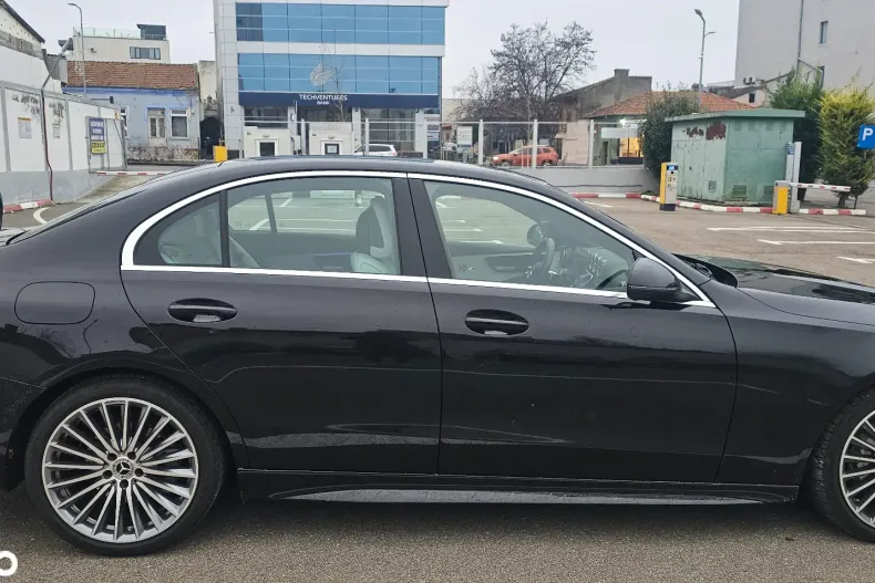 Mercedes-Benz C din 2024 cu 12.300 km - oferta MER138478 - foto 3