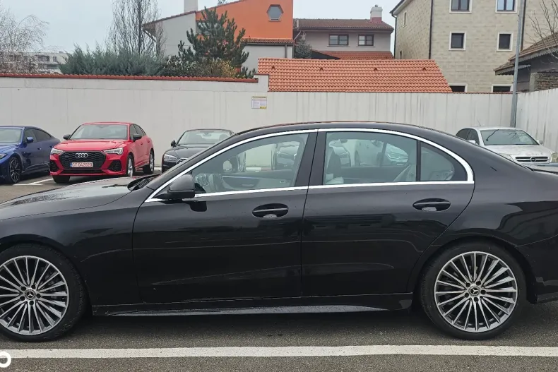 Mercedes-Benz C din 2024 cu 12.300 km - oferta MER138478 - foto 4