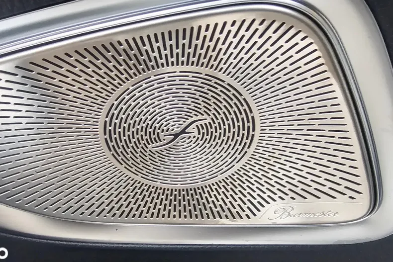 Mercedes-Benz C din 2024 cu 12.300 km - oferta MER138478 - foto 21