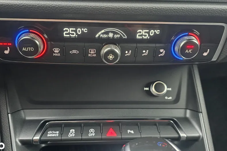 Audi Q3 din 2021 cu 64.000 km - oferta AUD138479 - foto 19