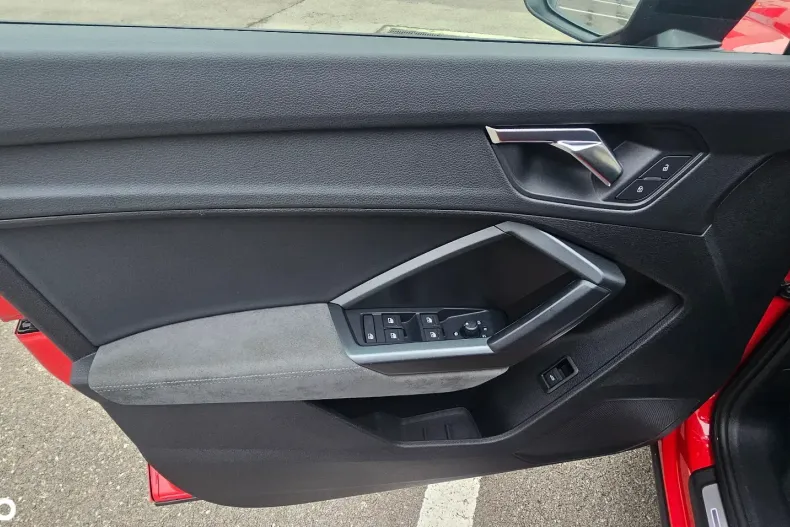 Audi Q3 din 2021 cu 64.000 km - oferta AUD138479 - foto 28