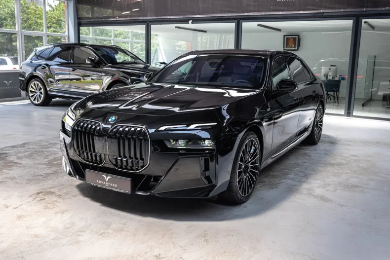 BMW Seria 7 din 2024 cu 17.887 km - oferta BMW138496 - foto 2