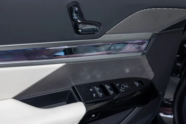 BMW Seria 7 din 2024 cu 17.887 km - oferta BMW138496 - foto 11