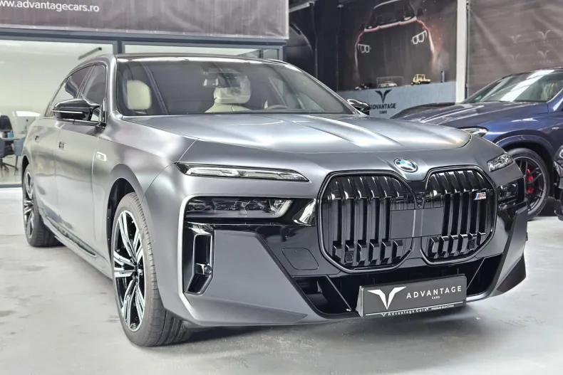 BMW Seria 7 din 2024 cu 6.800 km - oferta BMW138501 - foto 3