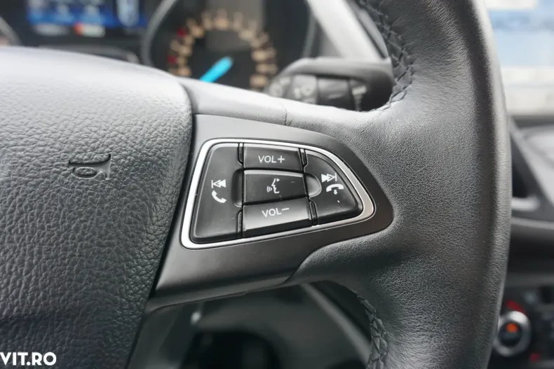 Ford Kuga din 2019 cu 70.850 km - oferta FOR138511 - foto 25